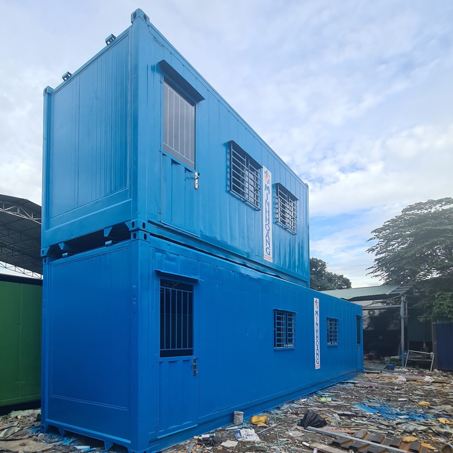 Container văn phòng, nhà ở 20 feet (có hoặc không có toilet) cơ bản làm từ vỏ cont lạnh + máy lạnh đầy đủ tiện nghi